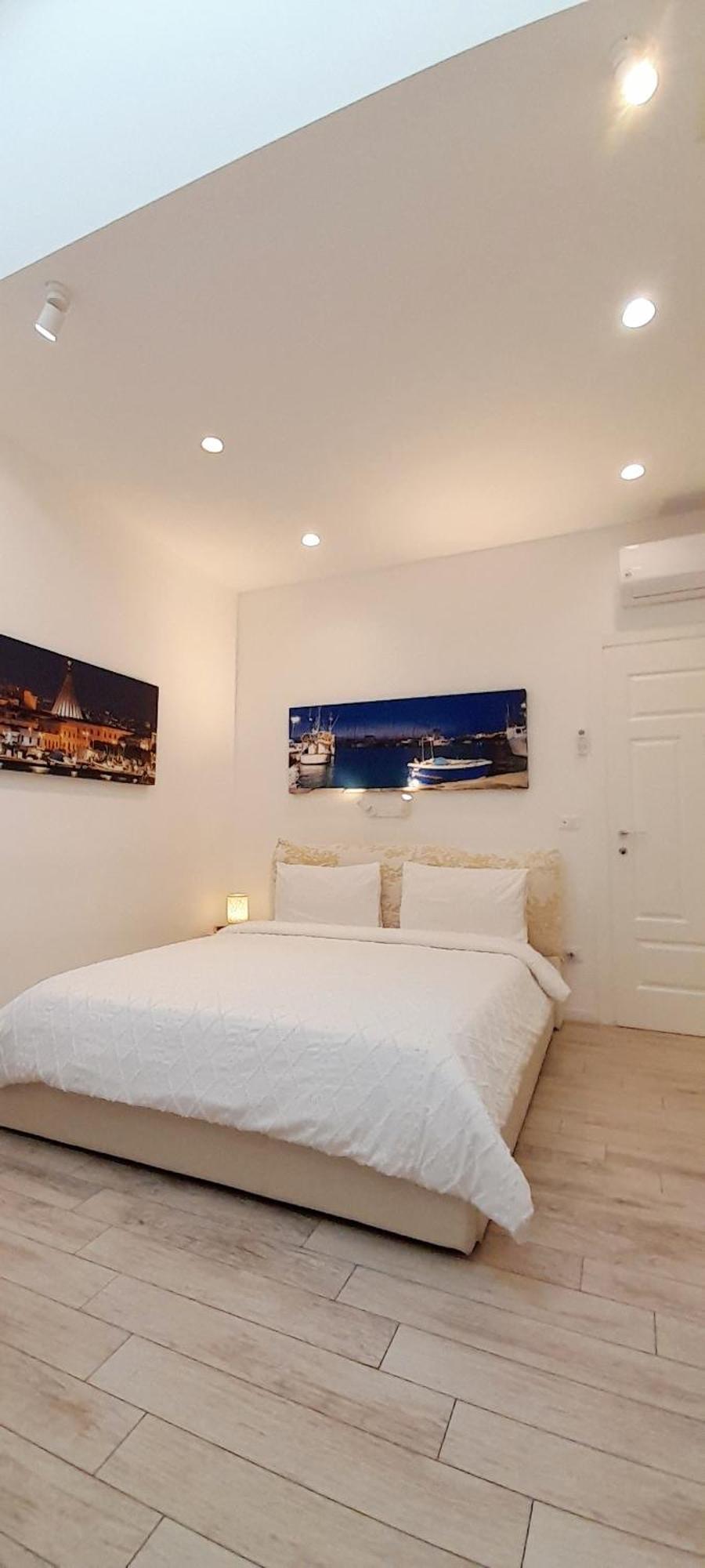 Barbara Classy Apartment 101 Syracuse Ngoại thất bức ảnh